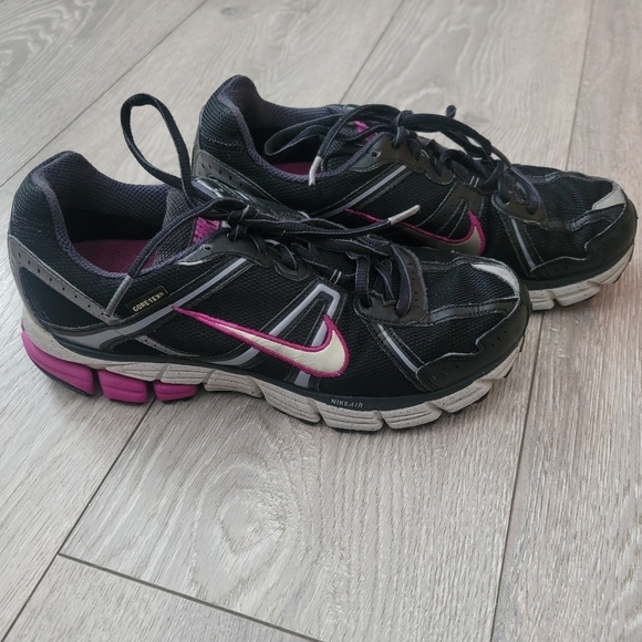 Nike Shoes - Nike Gortex "Bowerman" Shoes